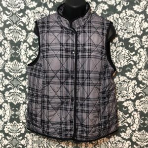 Black and  Gray Plaid Quilted Vest with Snap Closure and Pockets Sz M